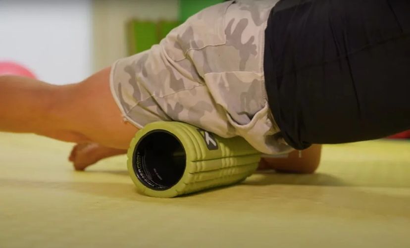 come allungare il muscolo ileopsoas con l'aiuto del foam roller
