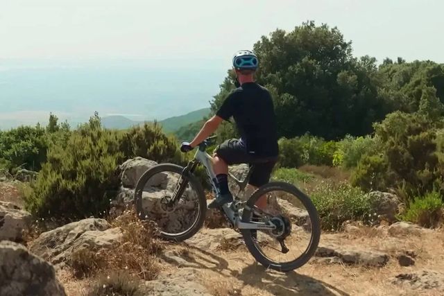 La Sardegna in MTB: un’avventura tra nuraghi, laghetti e panorami mozzafiato