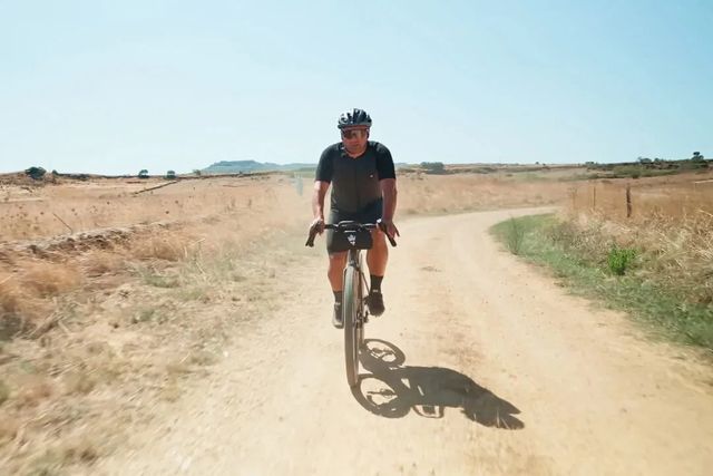 Sai cosa puoi scoprire pedalando 100 km in Sardegna? | P.2