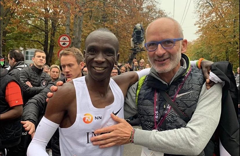 Eliud Kipchoge al termine del record 1h59 INEOS