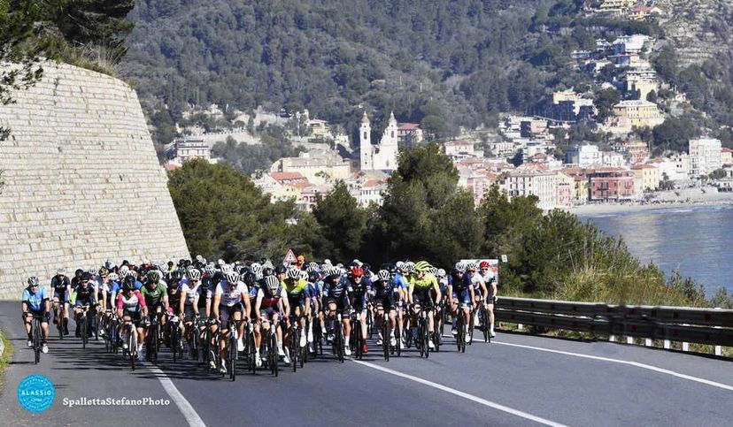 Granfondo Internazionale Alassio 2025: il gran finale di stagione in riva al mare