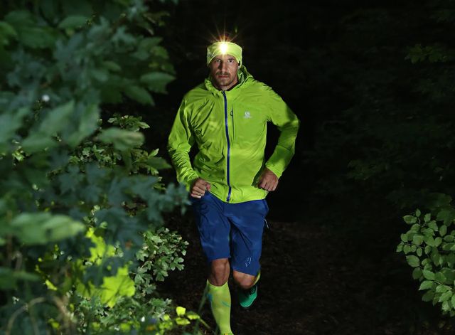 8 consigli per correre con la frontale