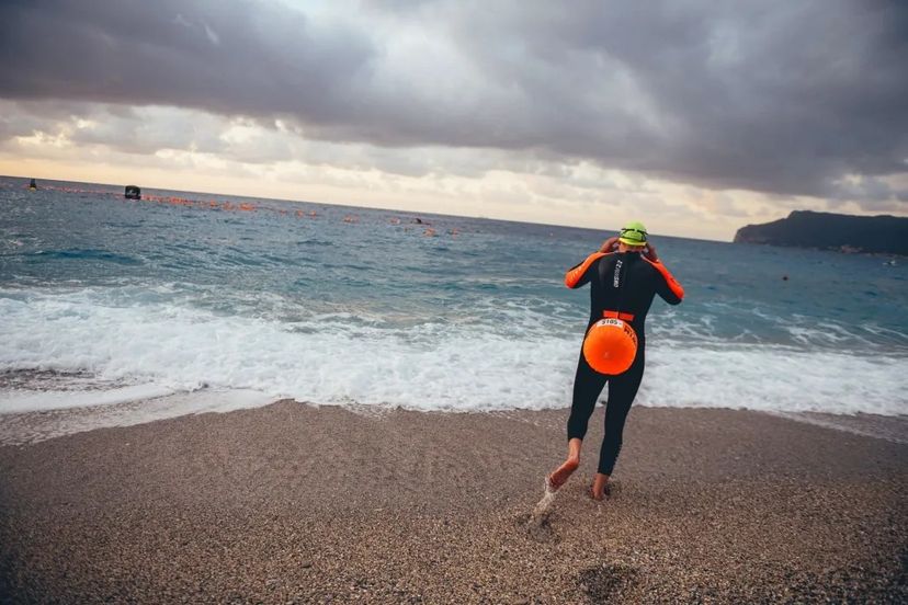 come affrontare la paura del nuoto in acque libere