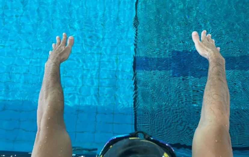 come eseguire le remate di nuoto