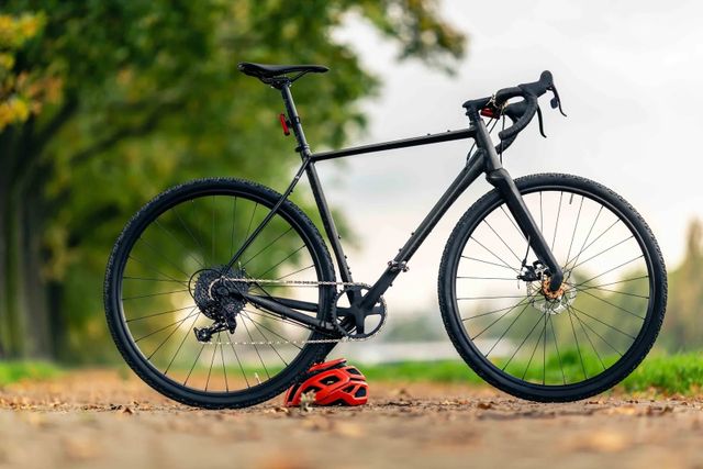 Telaio gravel: acciaio, alluminio e carbonio