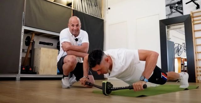 Allenare la forza a corpo libero: fa davvero la differenza in sella?