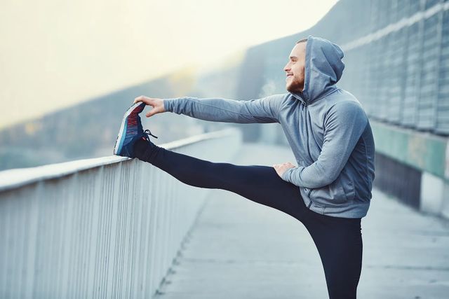 Corsa e stretching: ecco perché dovrebbero andare a braccetto