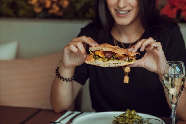 Gli alimenti ad alta densità calorica fanno male?