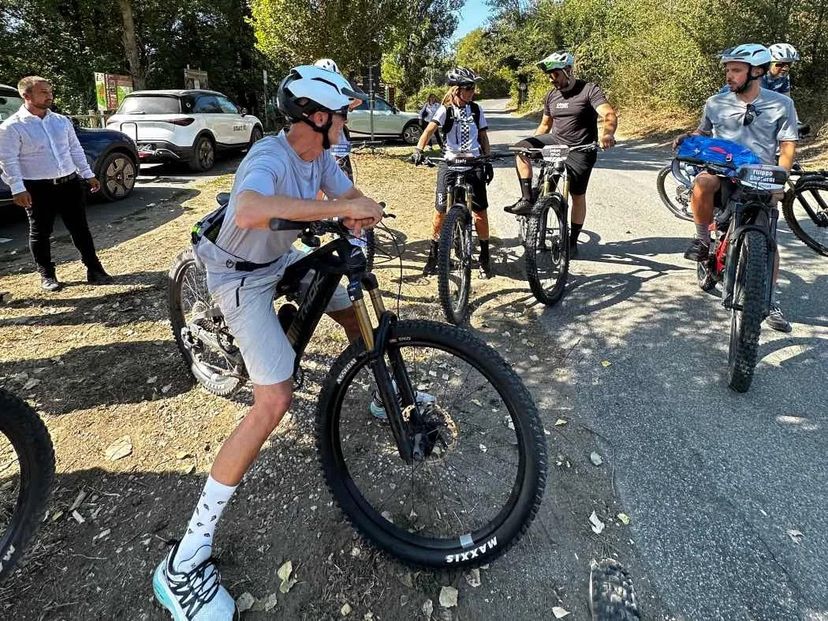 Weekend avventurosi e sostenibili con smart #1 e THOK E-bikes