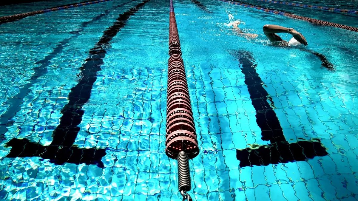 Come periodizzare il nuoto durante l'anno
