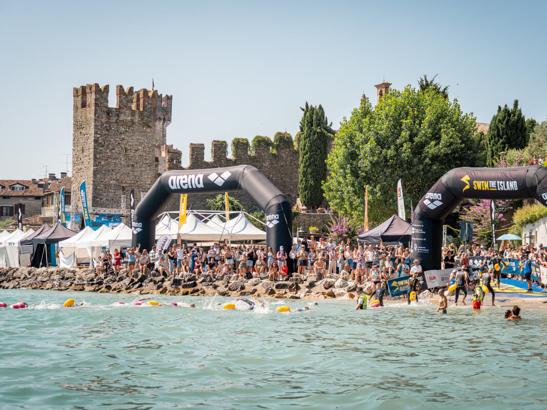 Swimtheisland Sirmione - image 2 of the gallery