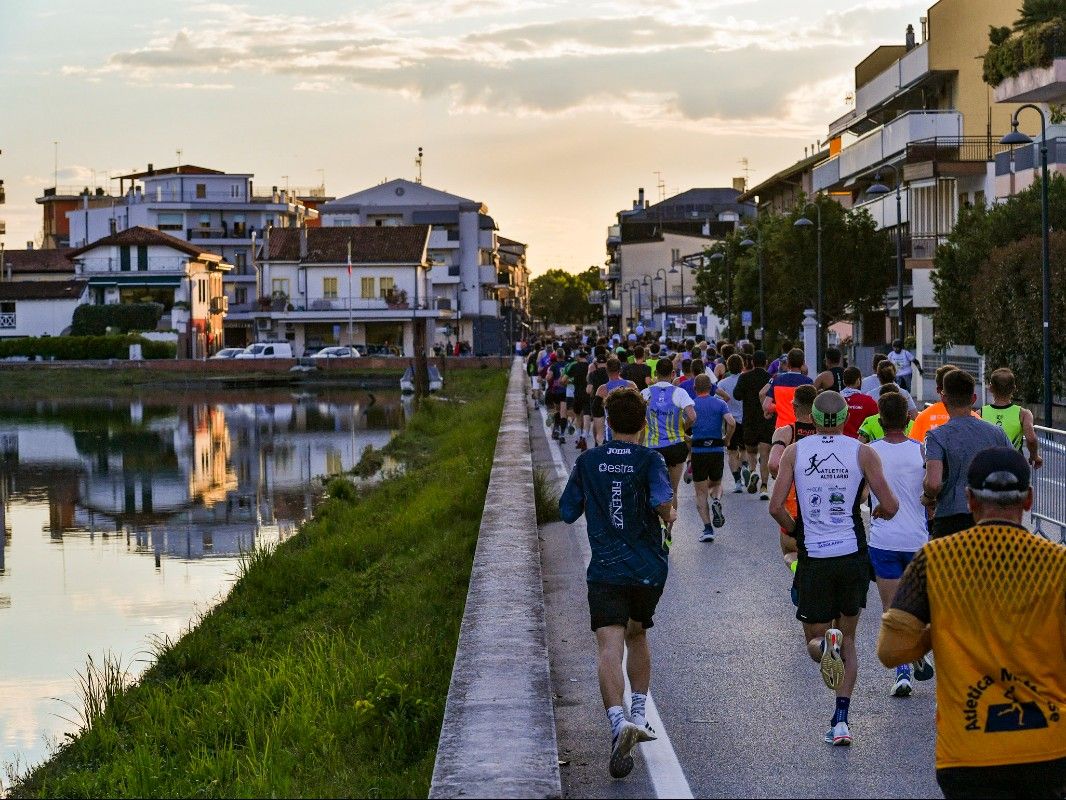Jesolo Moonlight Half Marathon - image 8 of the gallery