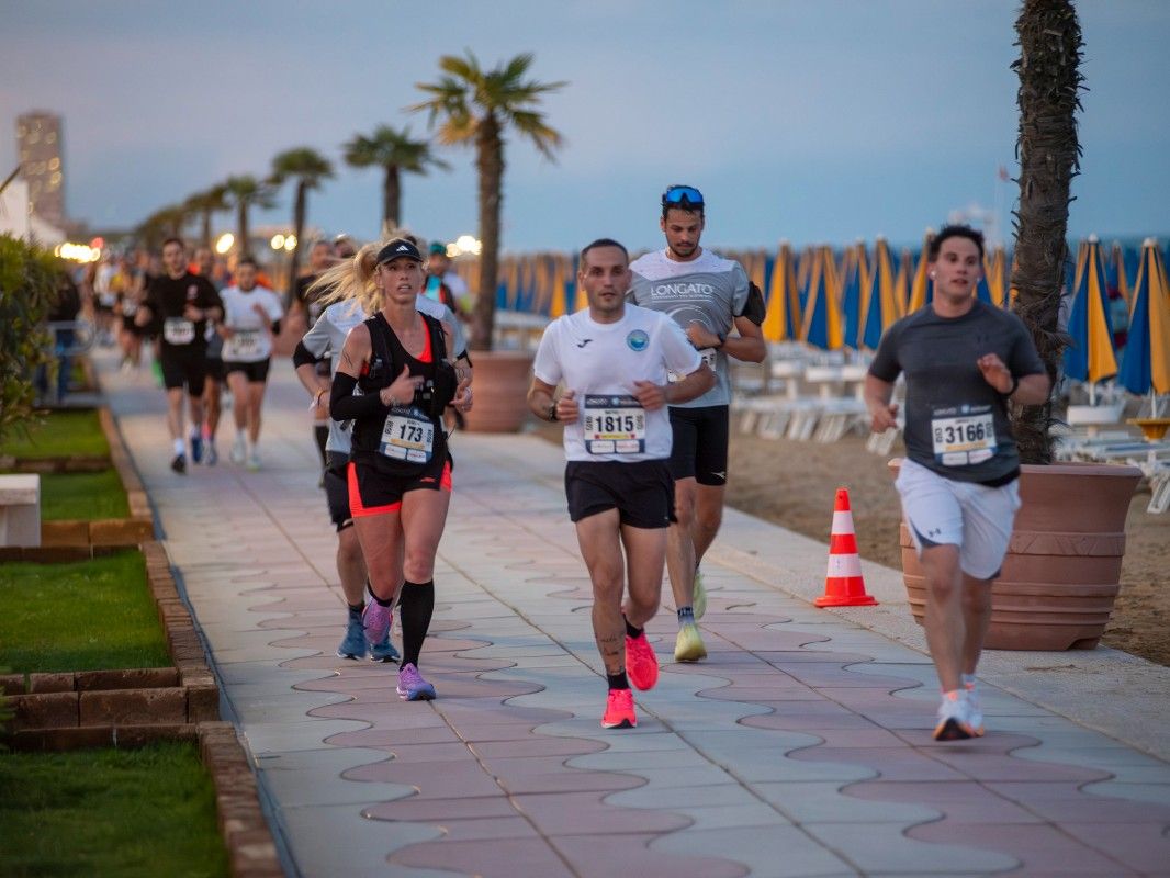 Jesolo Moonlight Half Marathon - image 10 of the gallery