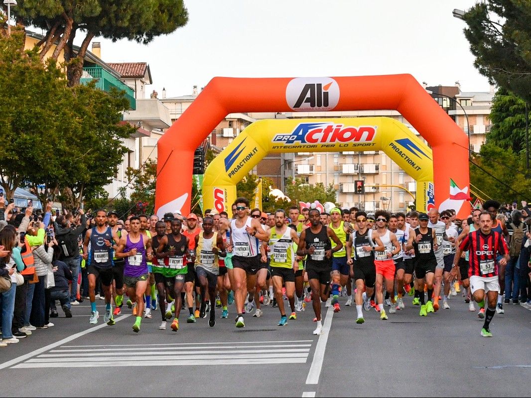 Jesolo Moonlight Half Marathon - image 7 of the gallery
